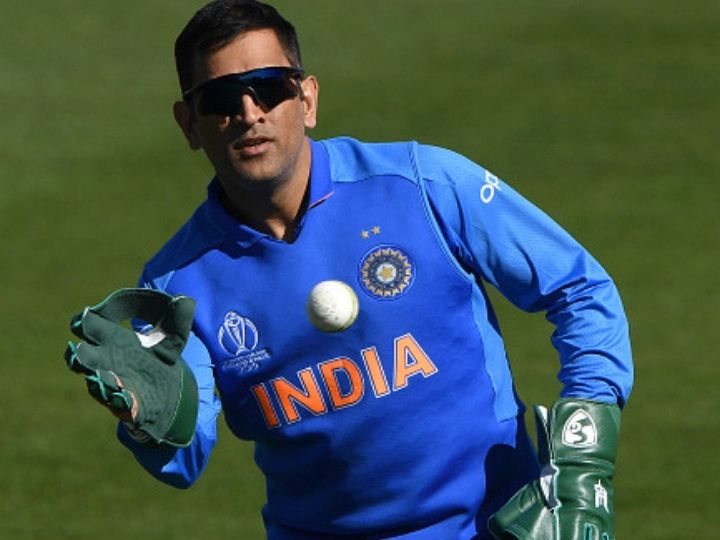 MAHENDRA SINGH DHONI